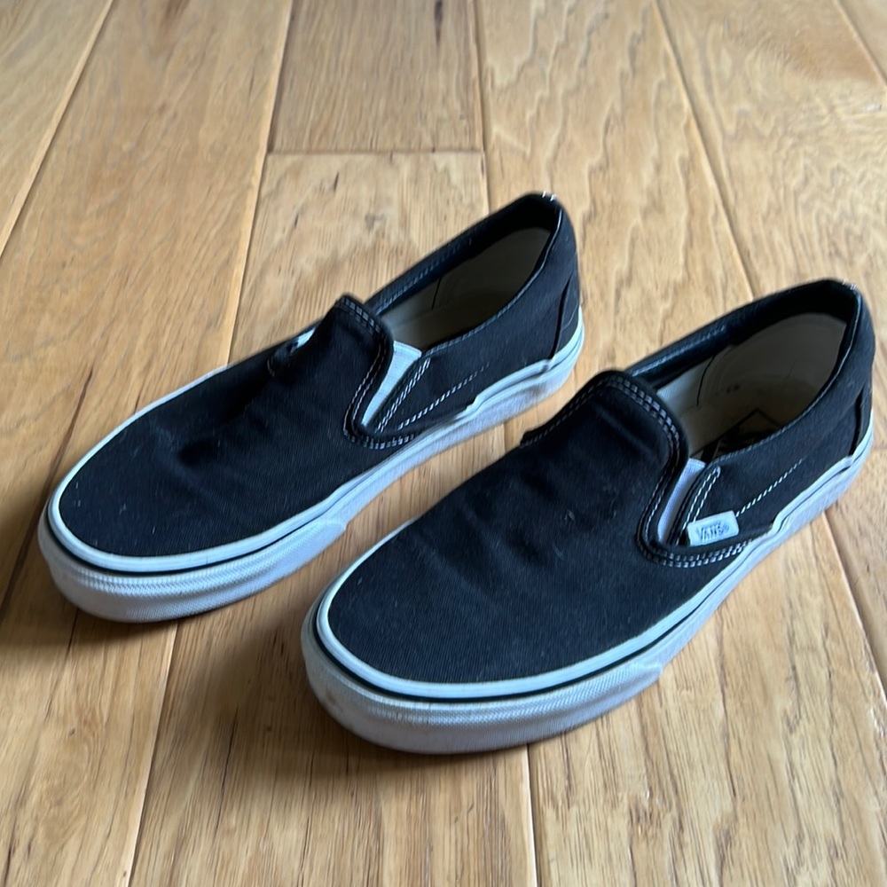 Classic slip on Vans, black, women size 7.5, men size 6